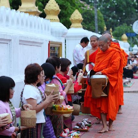 Отель Cafe De Laos Луангпхабанг Экстерьер фото