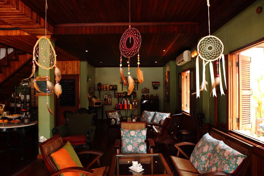 Отель Cafe De Laos Луангпхабанг Экстерьер фото
