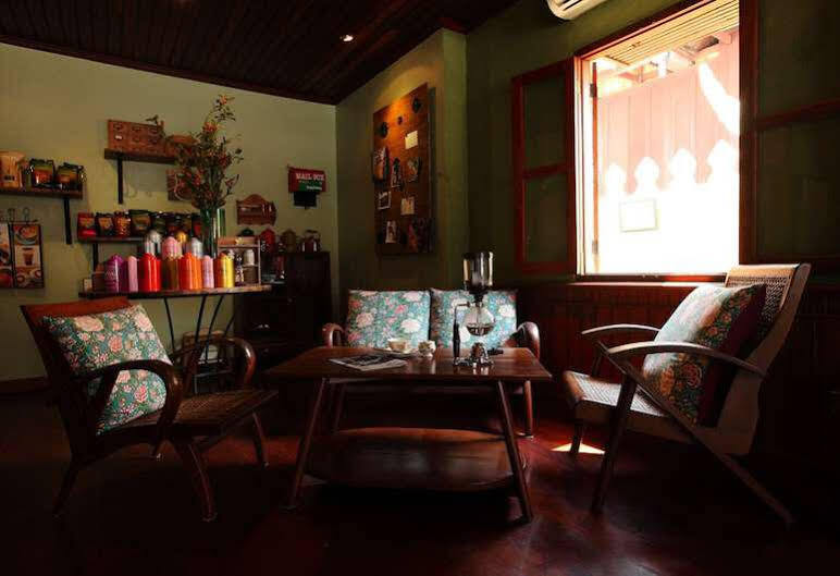 Отель Cafe De Laos Луангпхабанг Экстерьер фото